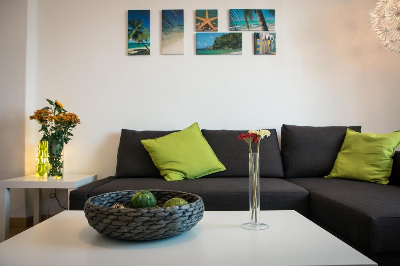 Holidays2Malaga Heredia 3 bedroom opposite Malaga Port Bagian luar foto